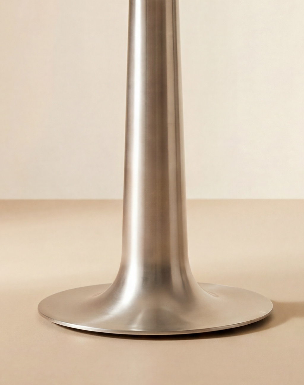 Lampe de table en aluminium brossé — RAAK, années 1970